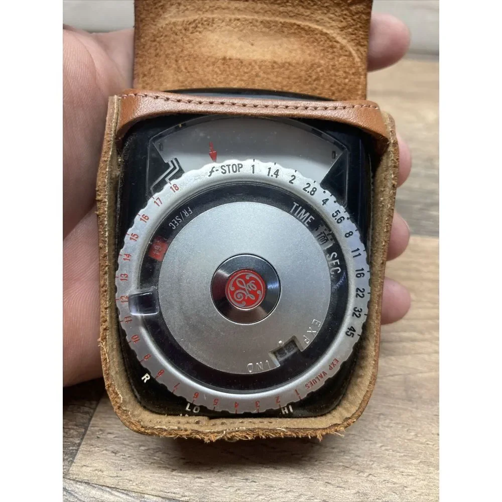 Vtg GE GENERAL ELECTRIC LIGHT METER TYPE PR-2 w/Leather Snap Storage Case Camera